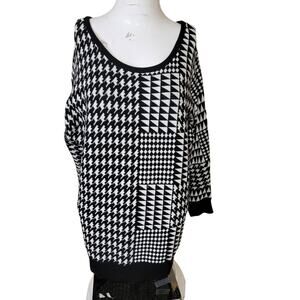 Carolyn Taylor size M knit top tunic scoop longsleeve ribbed colorblock